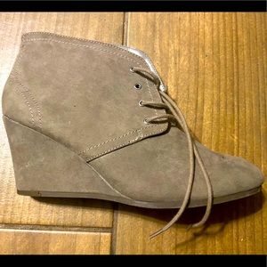 Women’s Light Brown Booties